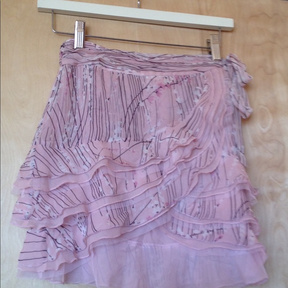 Tiered ruffle miniskirt - Picture 2 of 3